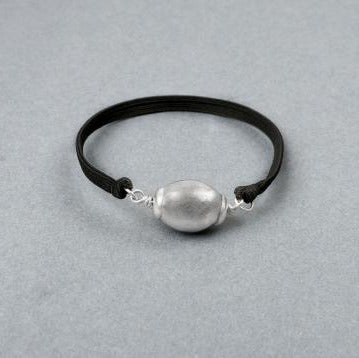 Lingam shape Parad Gutika bracelet with silver capping-17 to 18 mm