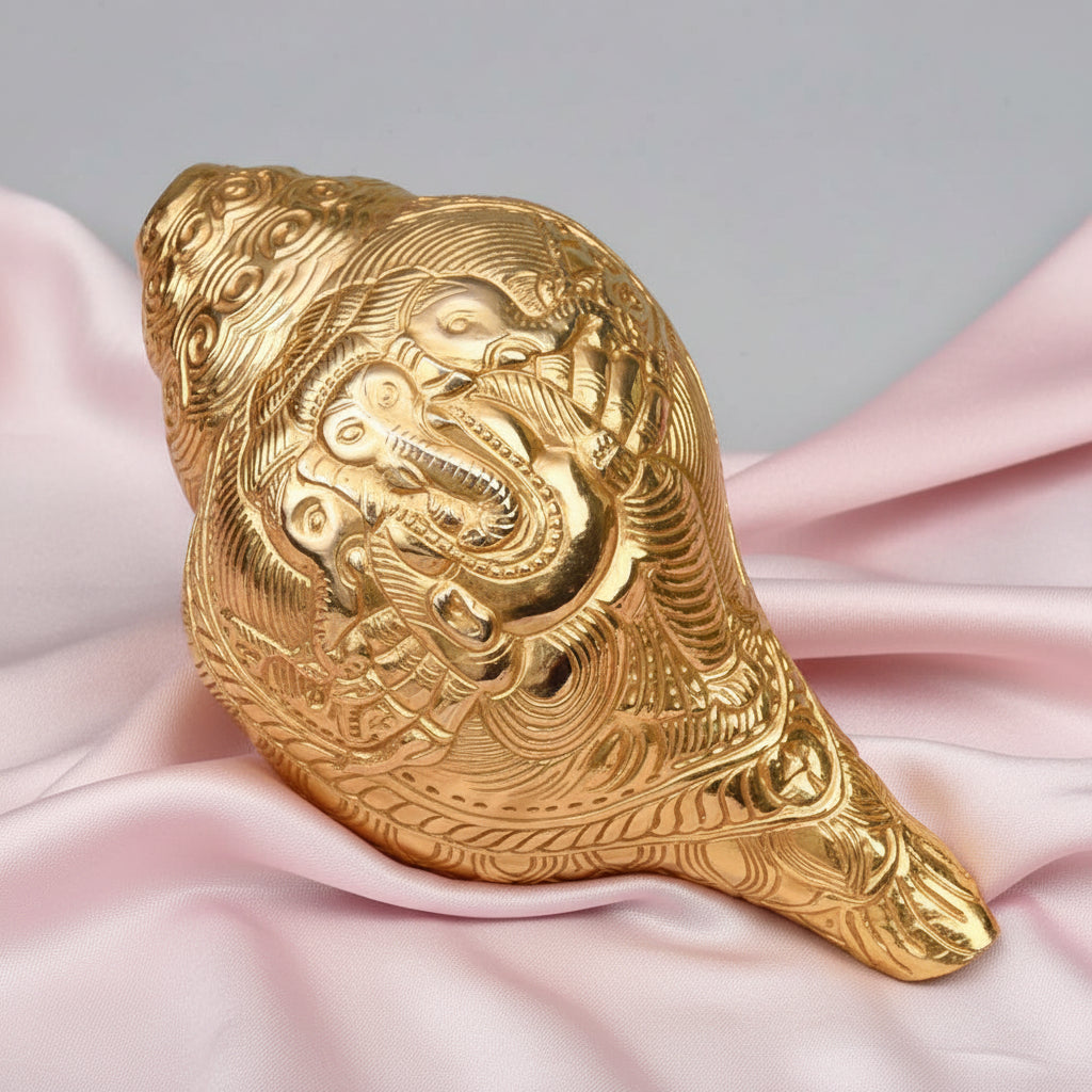 Ashtabhuja Trimukhi Ganesh Gold Plated Shankh