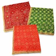 Criss Cross Floral & Chakra Pattern Chunri with Golden Lace Border-Green