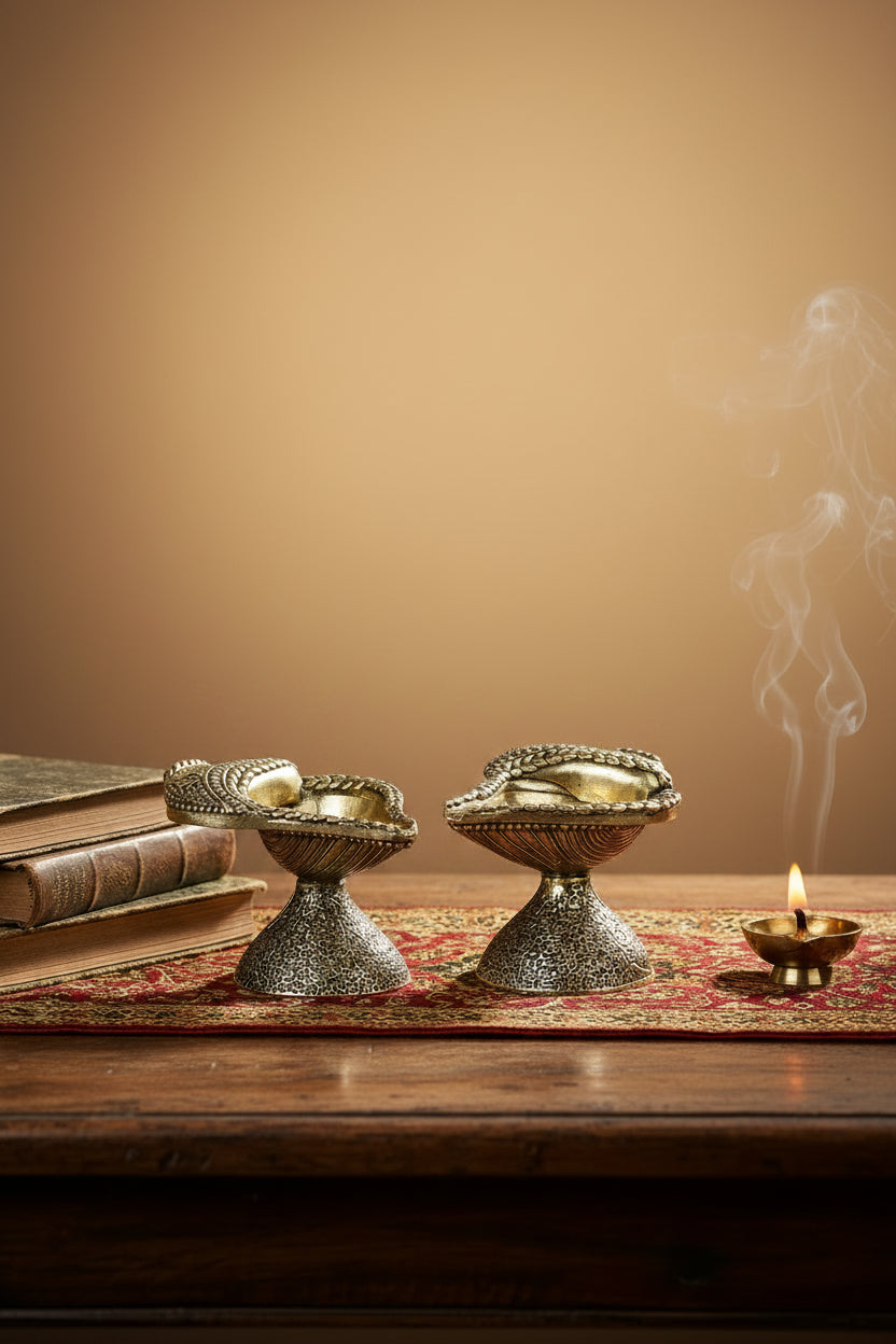 Ashtadhatu Shankh Diya Set of 2