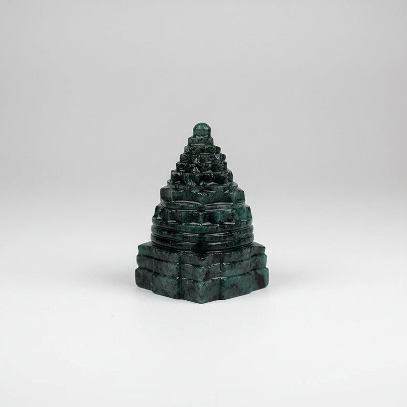 Emerald Shree Yantra 503.40 carats