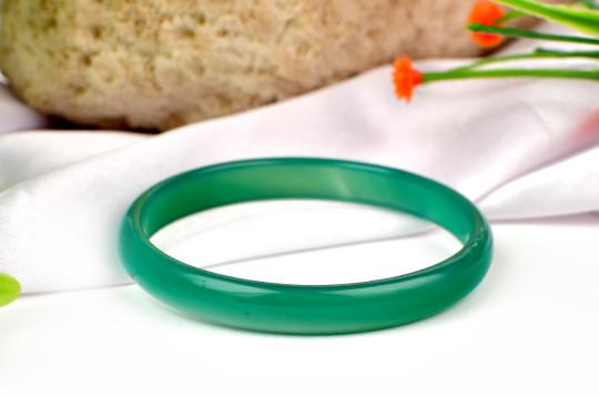 Green Agate Bangle (II)