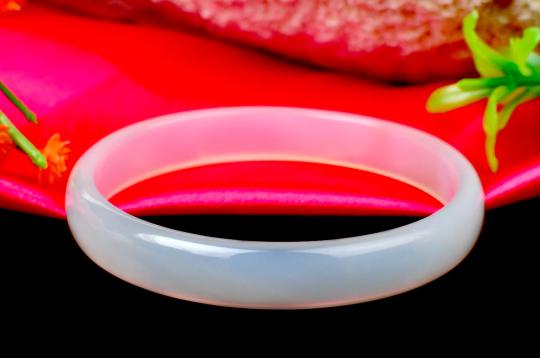 White Agate Bangle (IX)