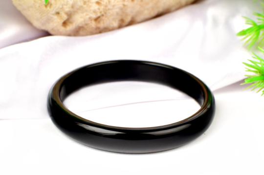 Black Agate Bangle (VII)