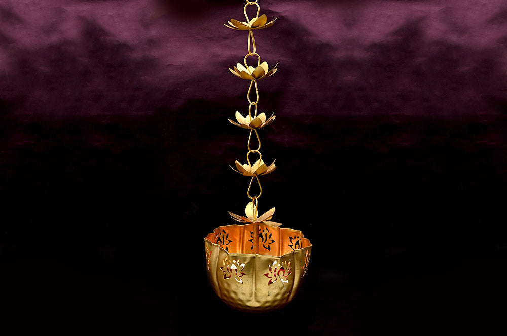Hanging Lotus Urli