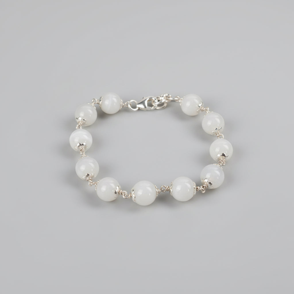 Moonstone Silver Flower Caps Bracelet-6 mm