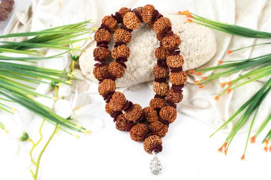 8 Mukhi Ganesh Kantha-Silk Thread