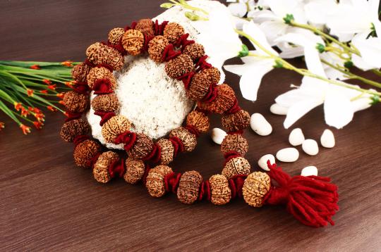 13 Mukhi Kamdev Kantha-Woolen Spacers