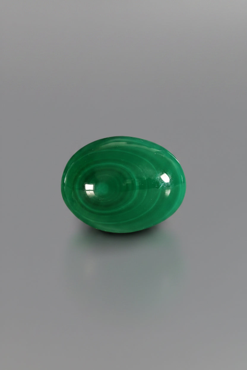 Kidney Stone Malachite  5 Carat Approx