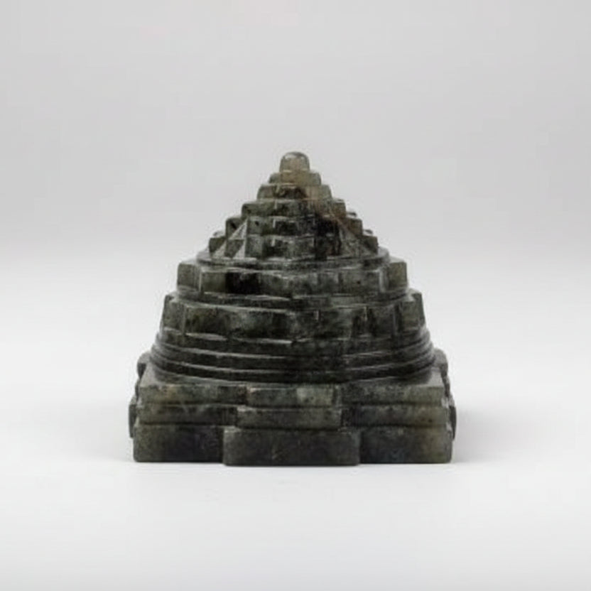 Labradorite Shree Yantra 272 gms