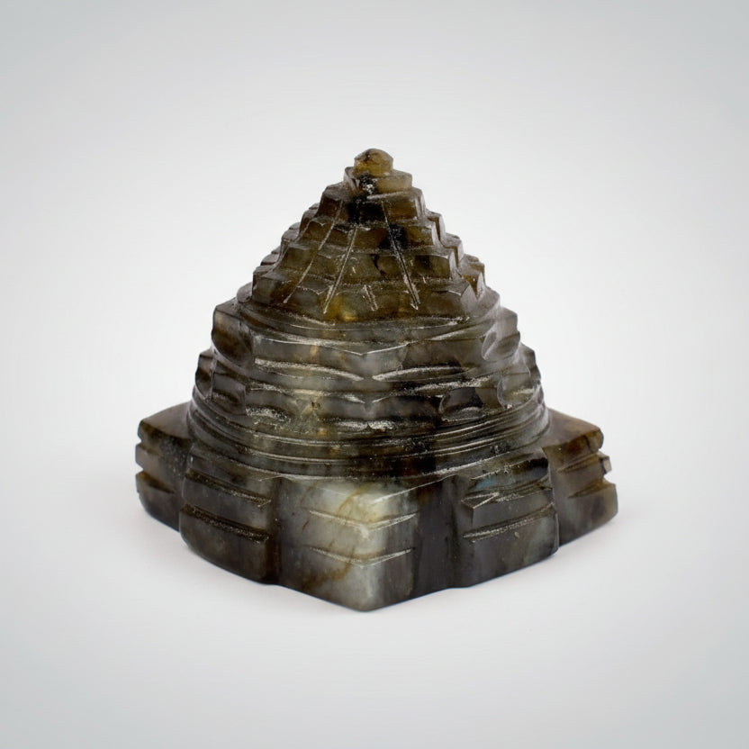 Labradorite Shree Yantra 74 gms