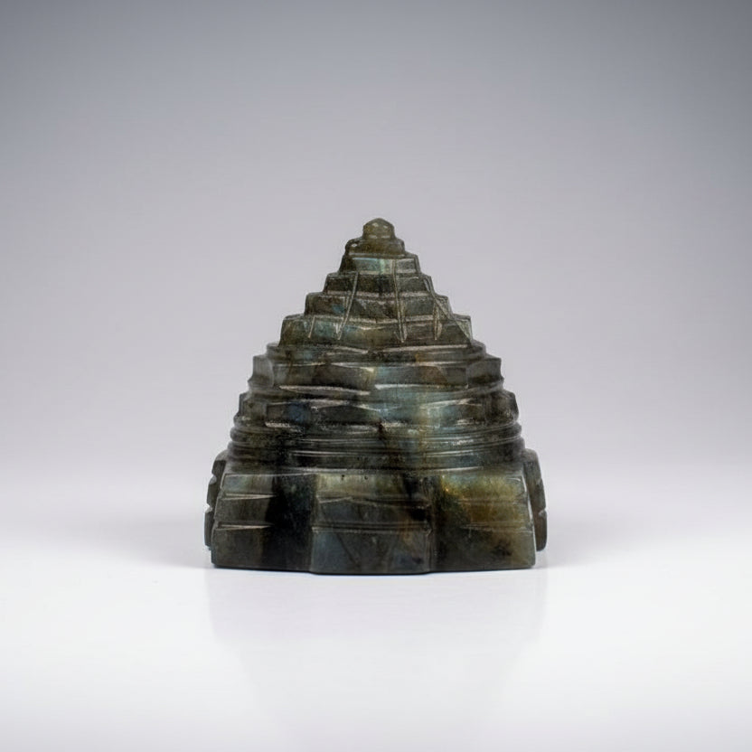 Labradorite Shree Yantra 74 gms