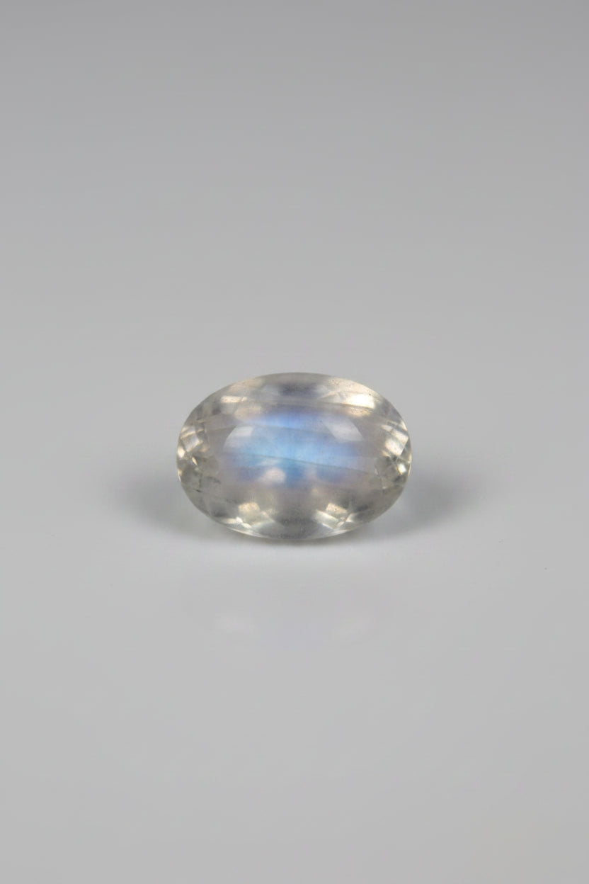 Moonstone (Chandrakant Mani) – 4 Carat