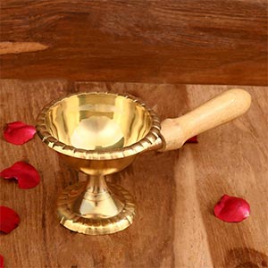 Designer Dhoop Daani with Wooden Handle