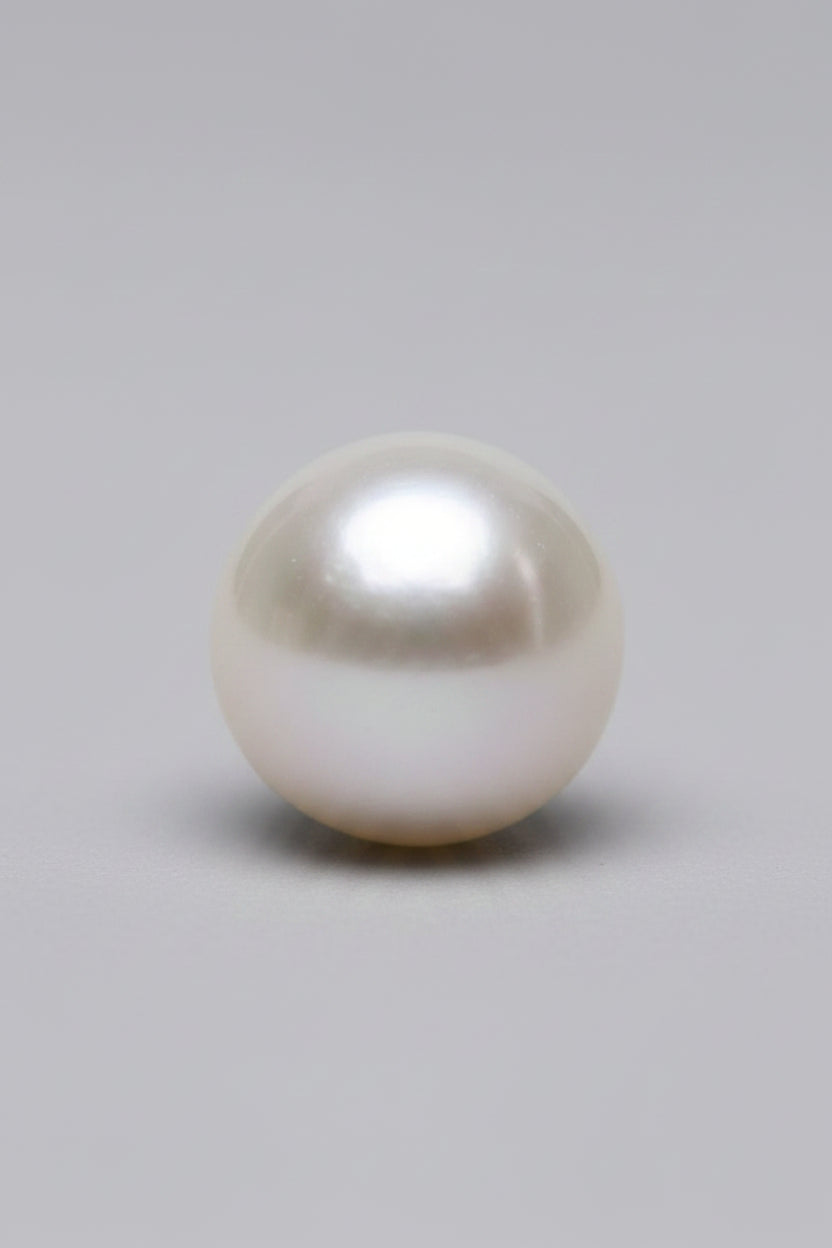 South Sea Pearl Stone - 6 Carat Approx
