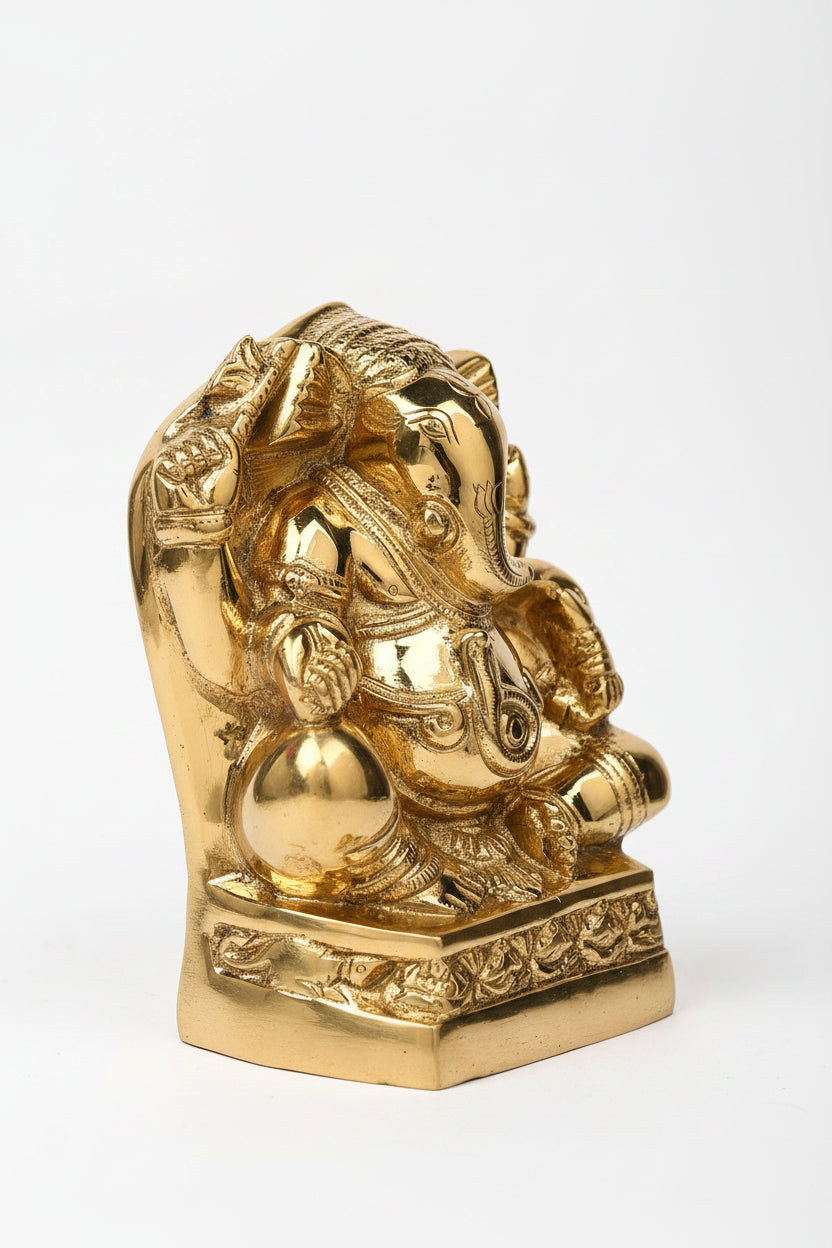 Titwala Siddhivinayaka Ganesh Brass Idol 7.5 Inch Handcrafted Siddhivinayak Ganesha Murti for Home Puja and Temple
