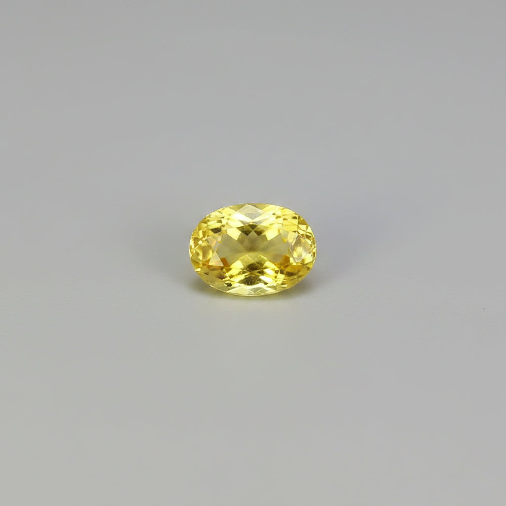 Yellow Sapphire Stone - 5 to 5.30 Carat Approx