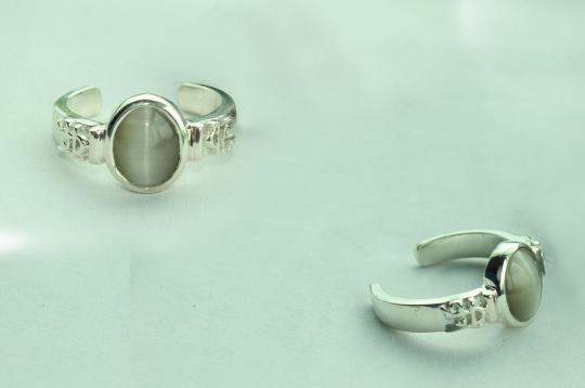 Cats Eye Ring In Pure Silver-5 to 6 carats