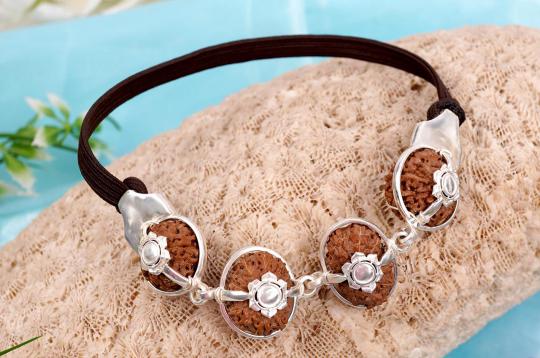 Desire Success (Java)-Small-Silver Basket With Silver Chain