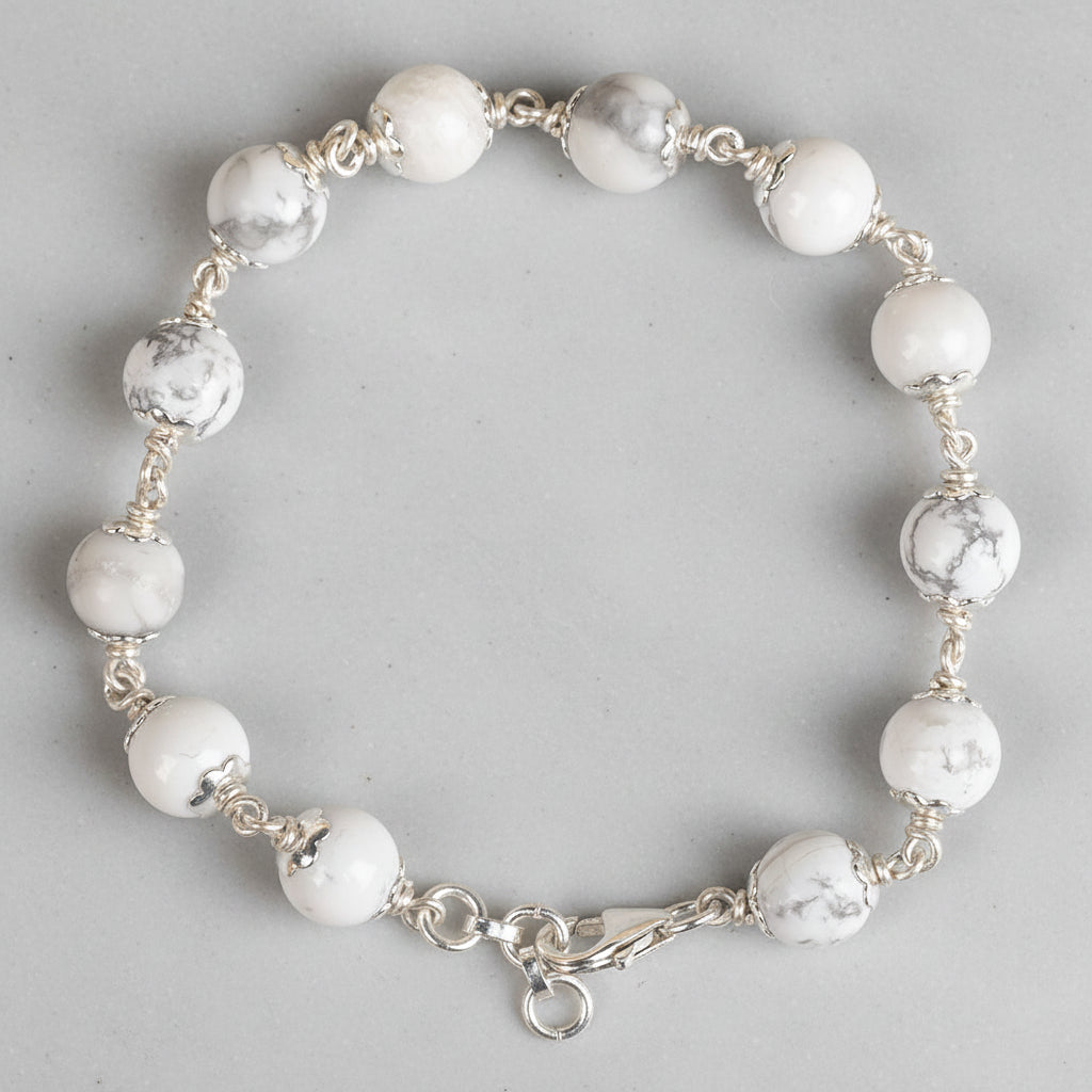 Howlite 925 Silver Flower Caps Bracelet