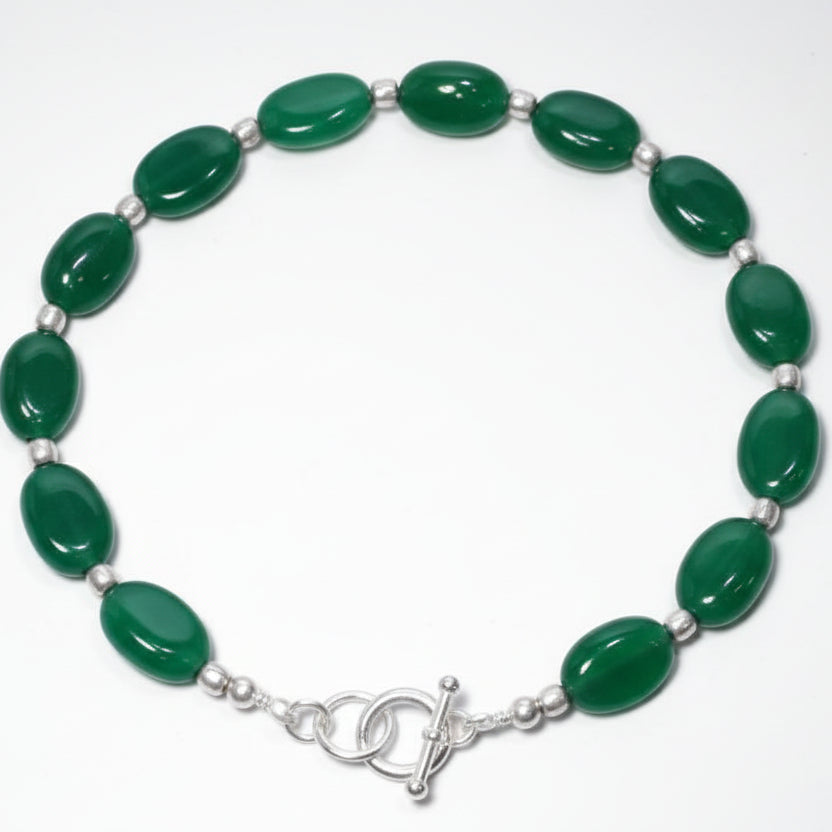 Green Onyx Oval Bracelet 8 mm (Design III)