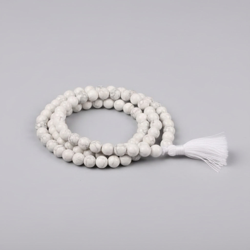 Howlite Mala (8 mm)