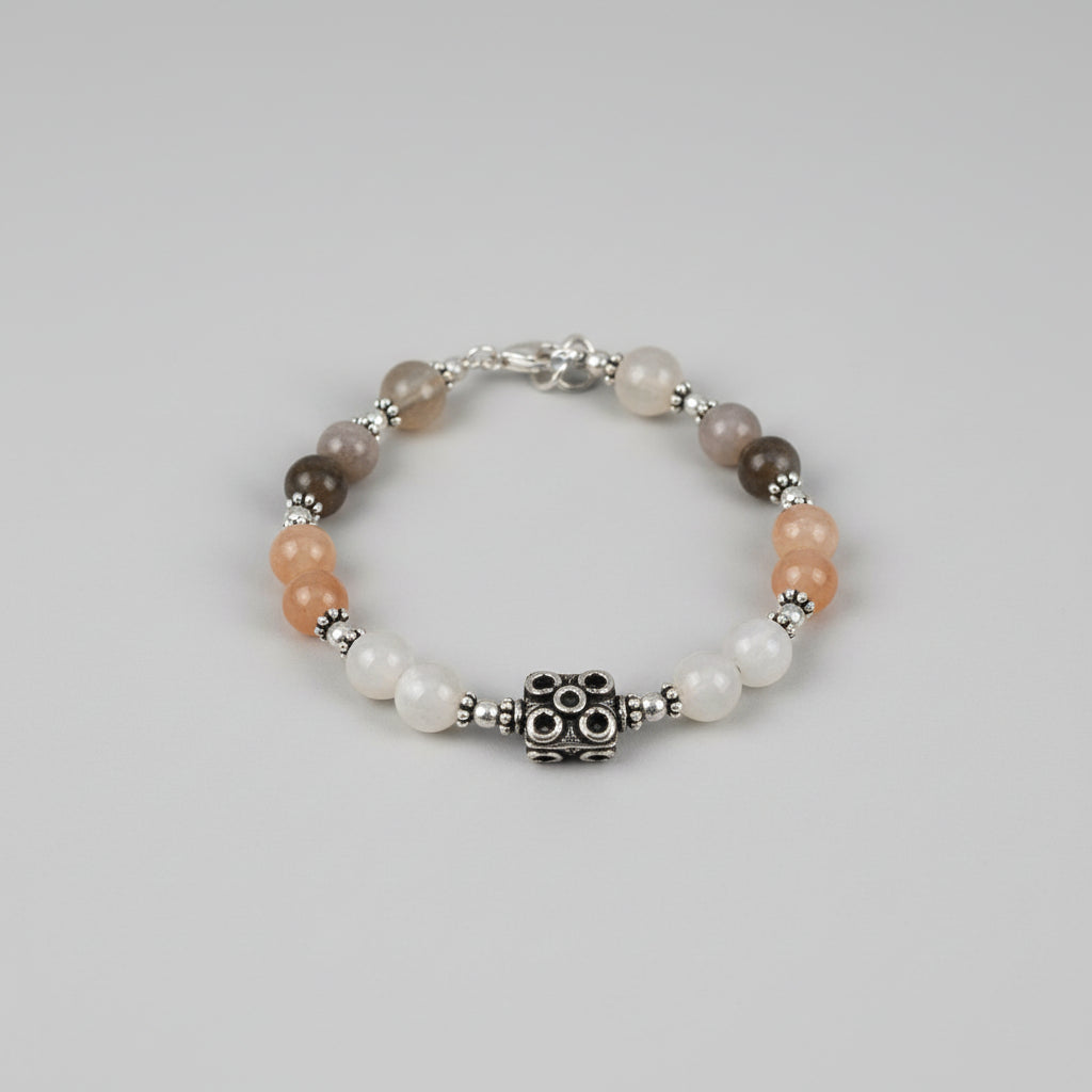 Moonstone Round Beads Bracelet (7 mm)