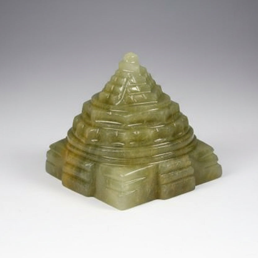 Shree Yantra in Cats Eye 52 gms